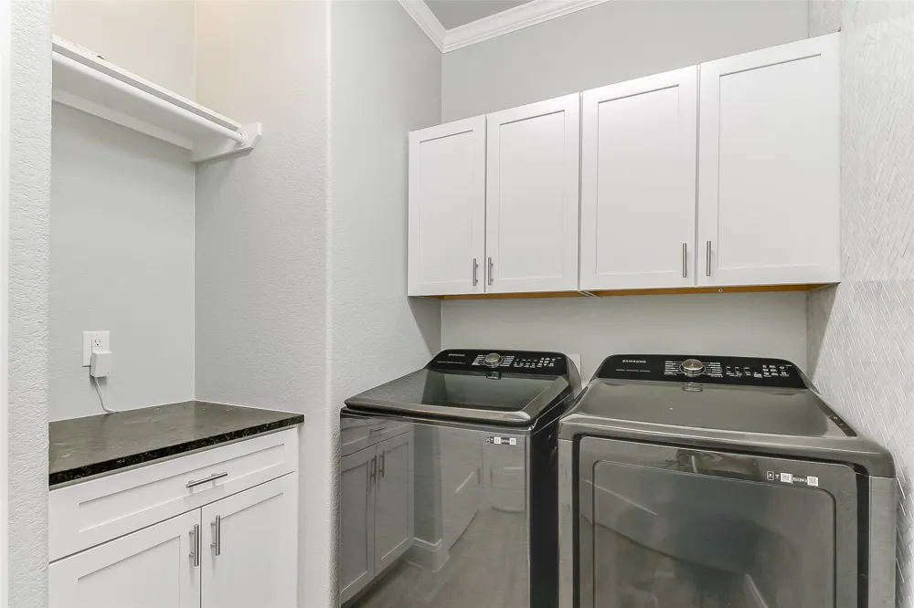 216 Enclave Drive Kingsland, TX 78639