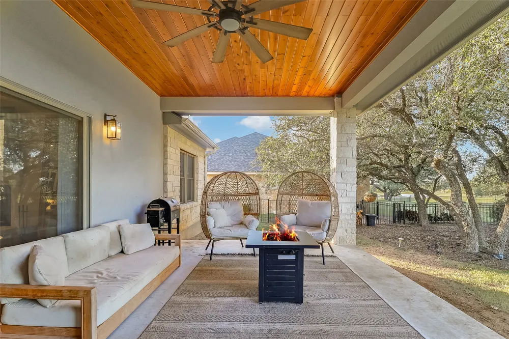 216 Enclave Drive Kingsland, TX 78639