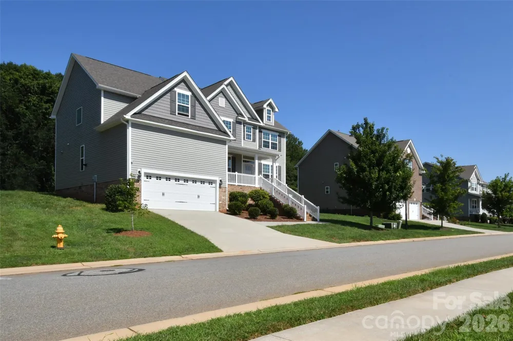 2179 Spring Wind Road Pfafftown, NC 27040