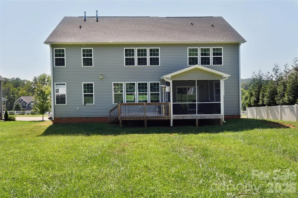 2179 Spring Wind Road Pfafftown, NC 27040