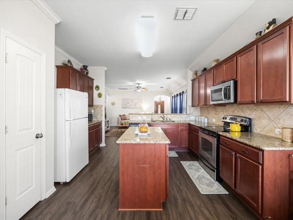 9113 Sundance Trail Cross Roads, TX 76227