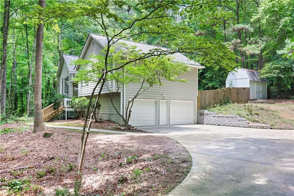 107 Shelby Lane Hiram, GA 30141