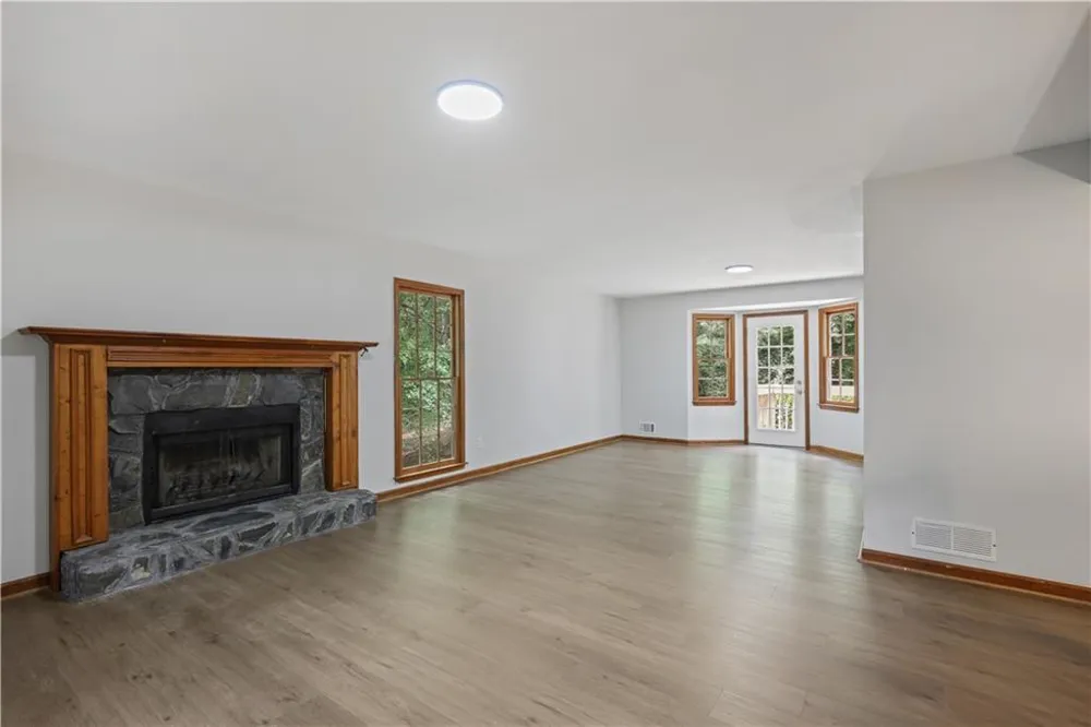 107 Shelby Lane Hiram, GA 30141