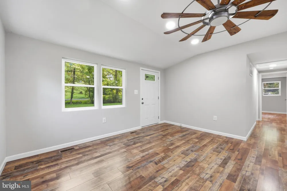 3013 BOSS ARNOLD ROAD E Jefferson, MD 21755