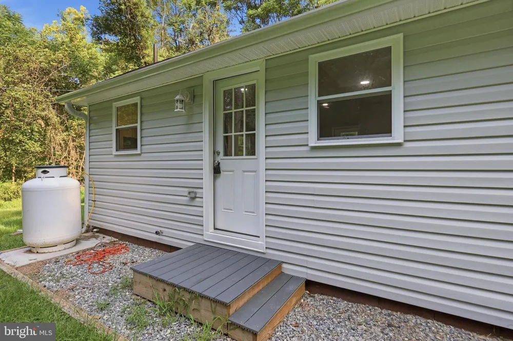 3013 BOSS ARNOLD ROAD E Jefferson, MD 21755