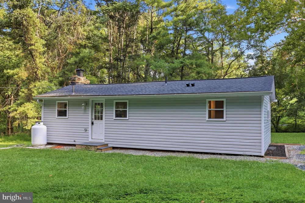 3013 BOSS ARNOLD ROAD E Jefferson, MD 21755