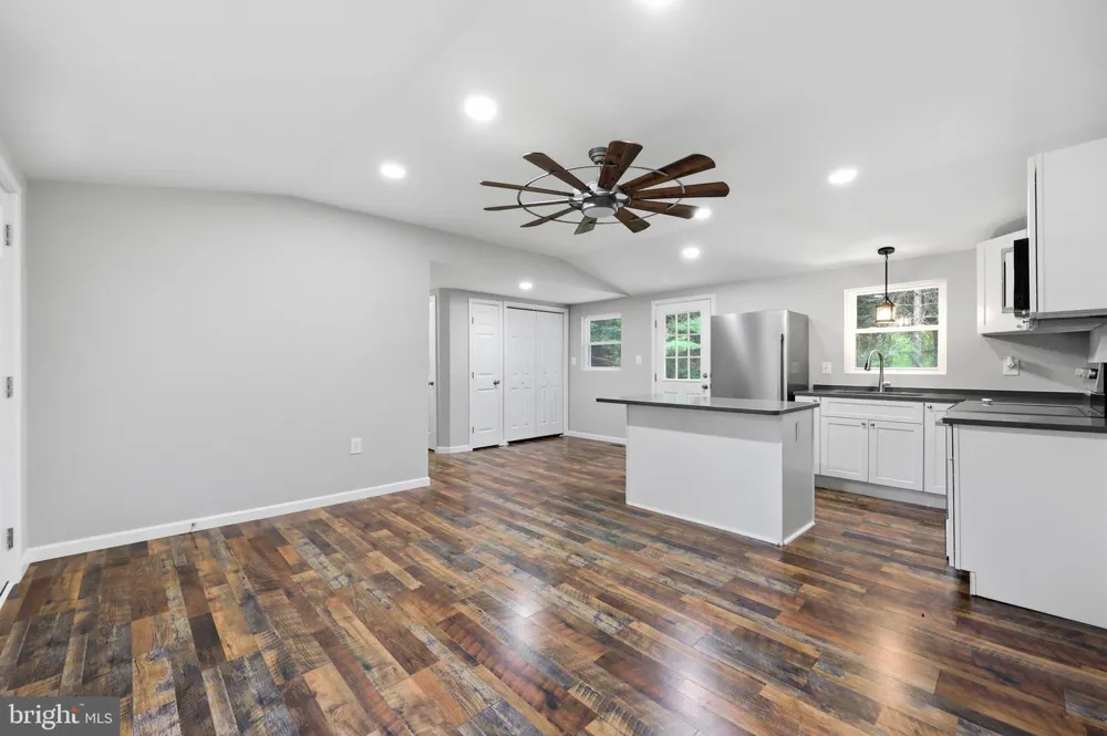 3013 BOSS ARNOLD ROAD E Jefferson, MD 21755
