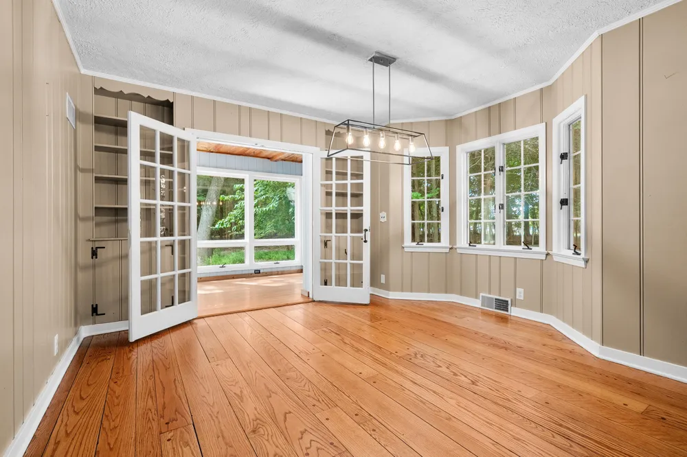 5315 Angling Road Portage, MI 49024