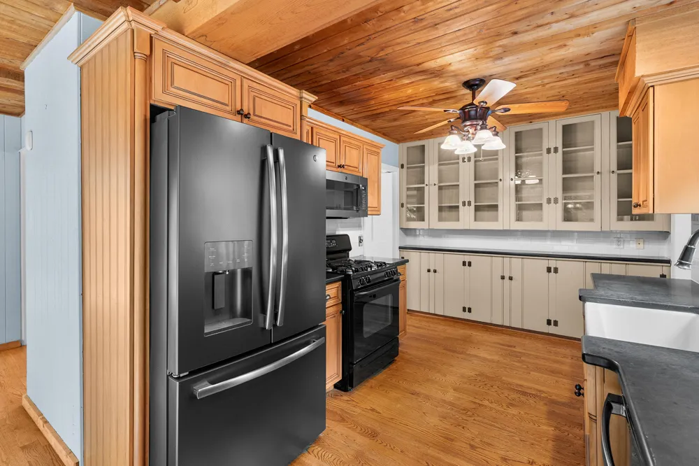 5315 Angling Road Portage, MI 49024