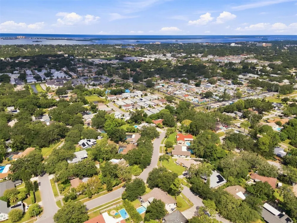 1683 OAK PLACE Clearwater, FL 33755