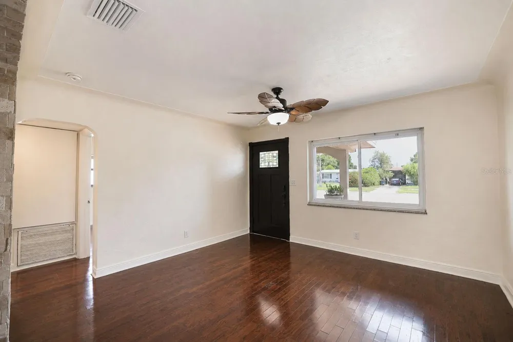 520 83RD AVENUE St Petersburg, FL 33702