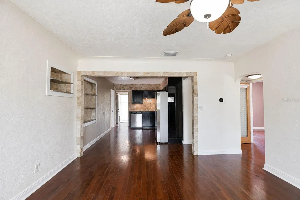520 83RD AVENUE St Petersburg, FL 33702