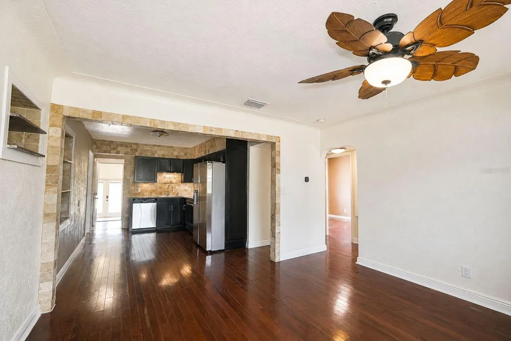 520 83RD AVENUE St Petersburg, FL 33702