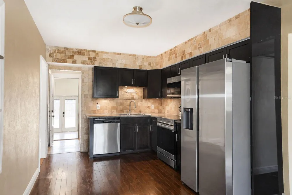 520 83RD AVENUE St Petersburg, FL 33702