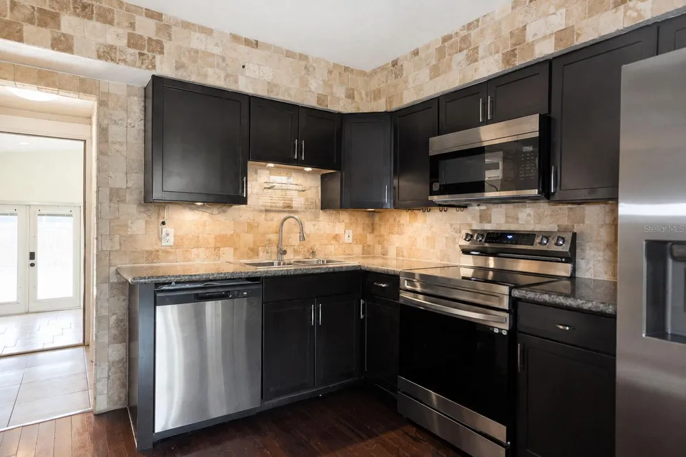 520 83RD AVENUE St Petersburg, FL 33702