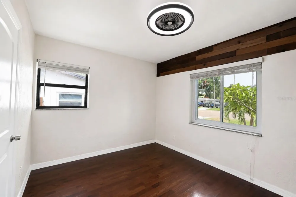 520 83RD AVENUE St Petersburg, FL 33702