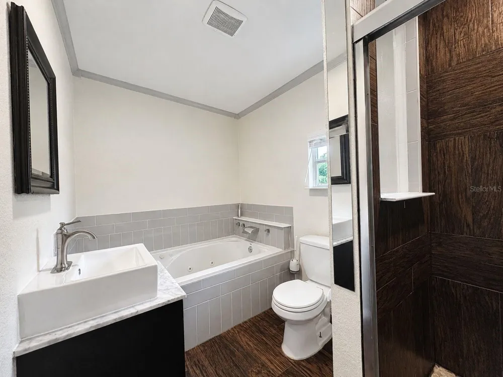 520 83RD AVENUE St Petersburg, FL 33702