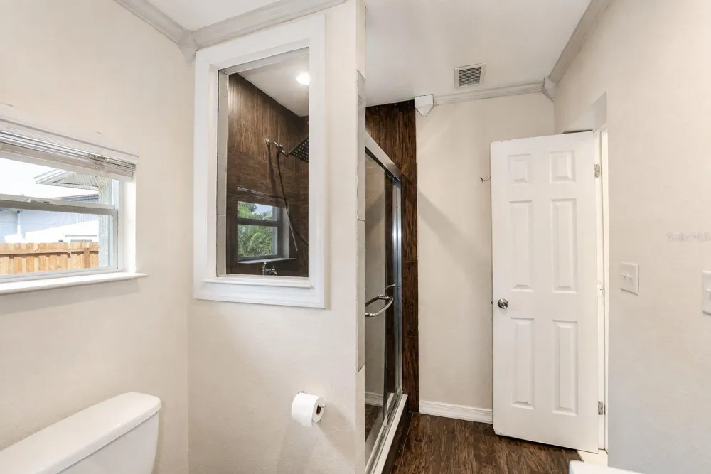 520 83RD AVENUE St Petersburg, FL 33702