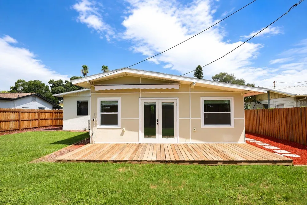 520 83RD AVENUE St Petersburg, FL 33702