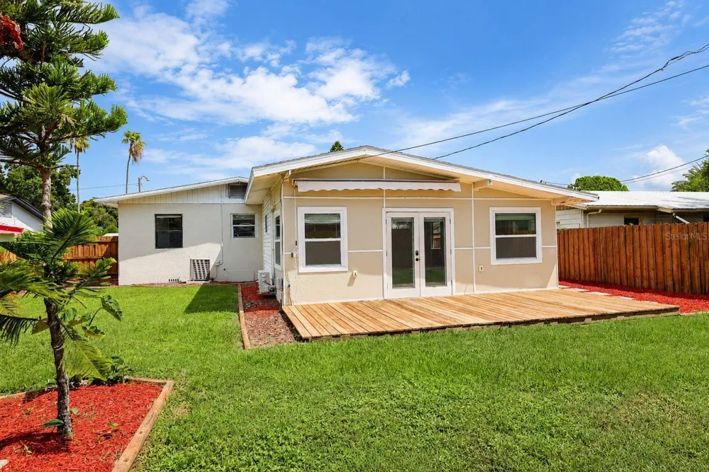520 83RD AVENUE St Petersburg, FL 33702