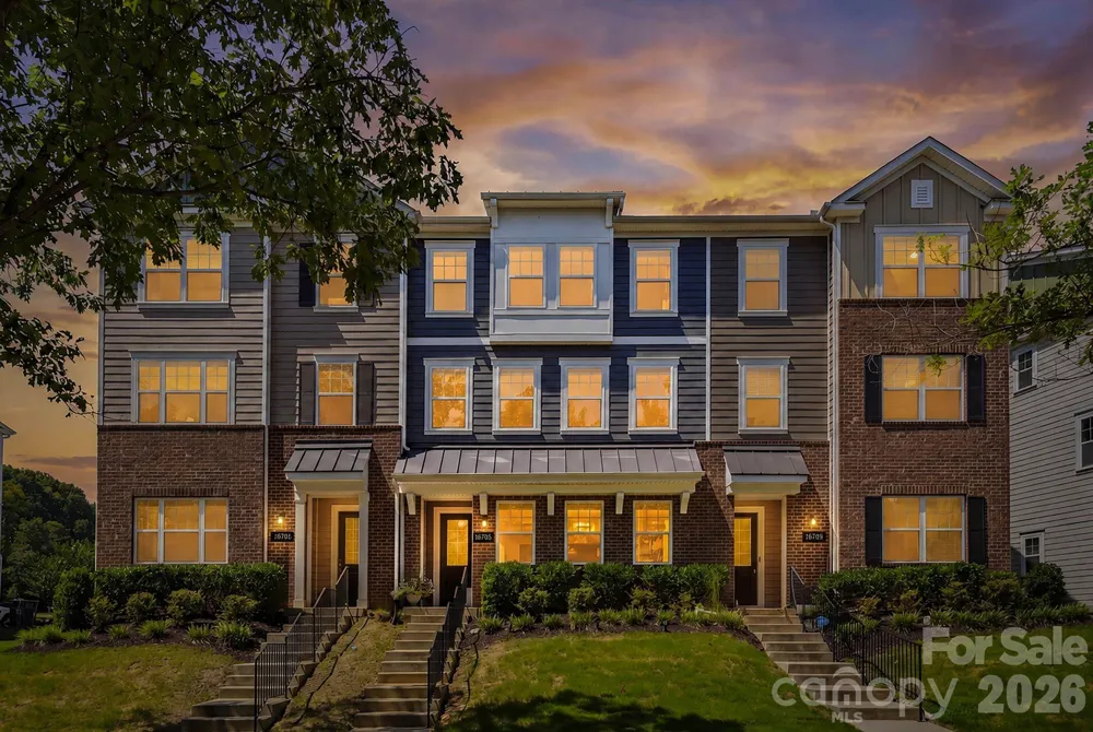 16705 Summers Walk Boulevard Davidson, NC 28036