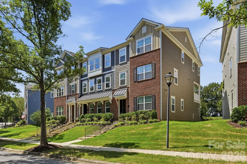 16705 Summers Walk Boulevard Davidson, NC 28036