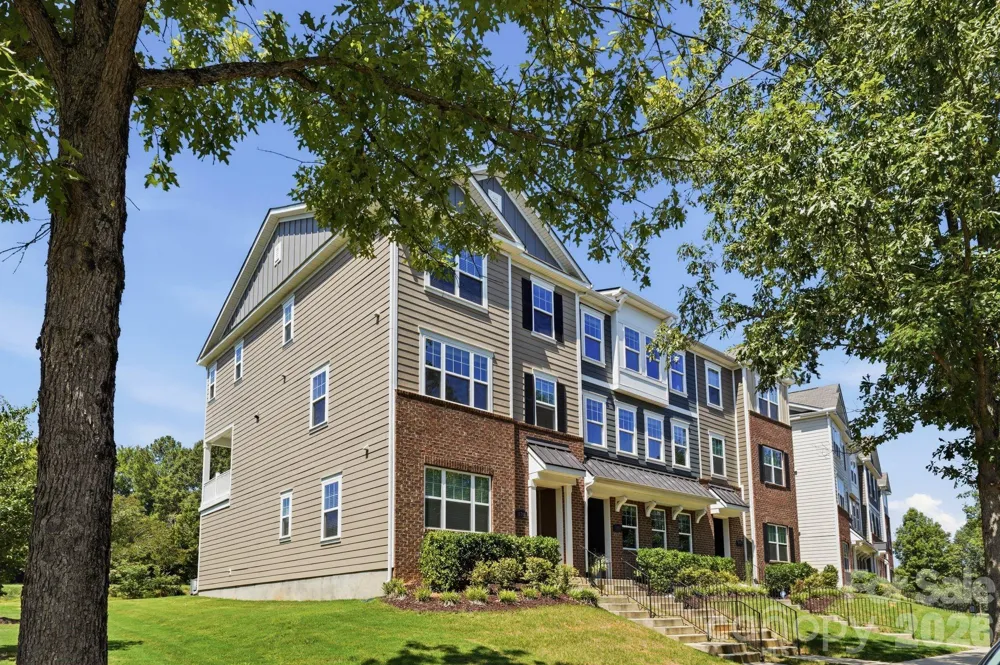 16705 Summers Walk Boulevard Davidson, NC 28036