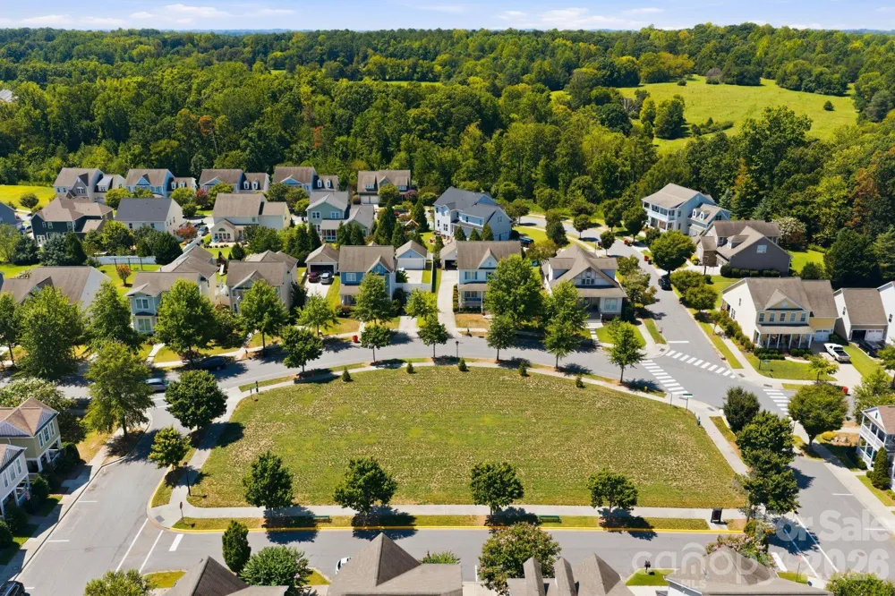 16705 Summers Walk Boulevard Davidson, NC 28036