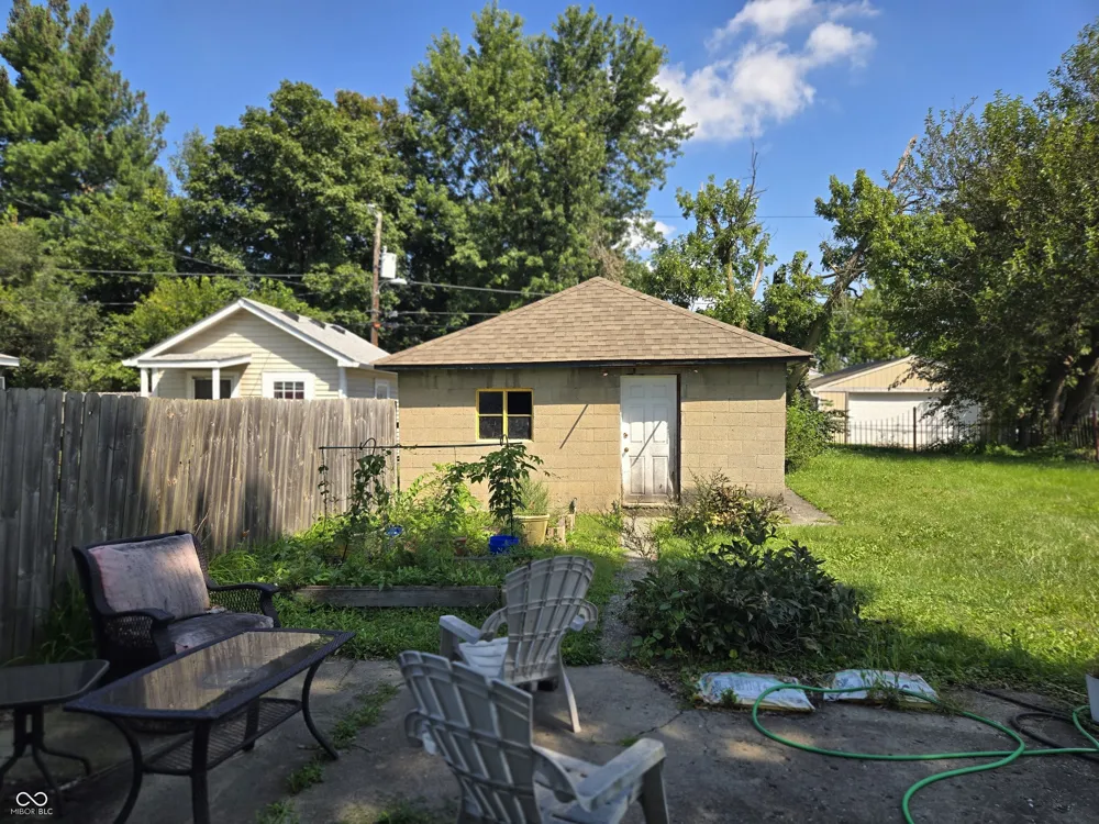 952 Albany Street Indianapolis, IN 46203