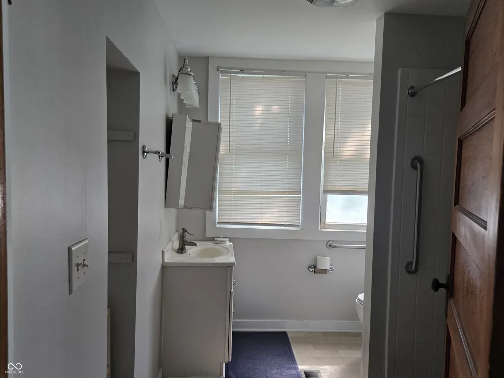 952 Albany Street Indianapolis, IN 46203
