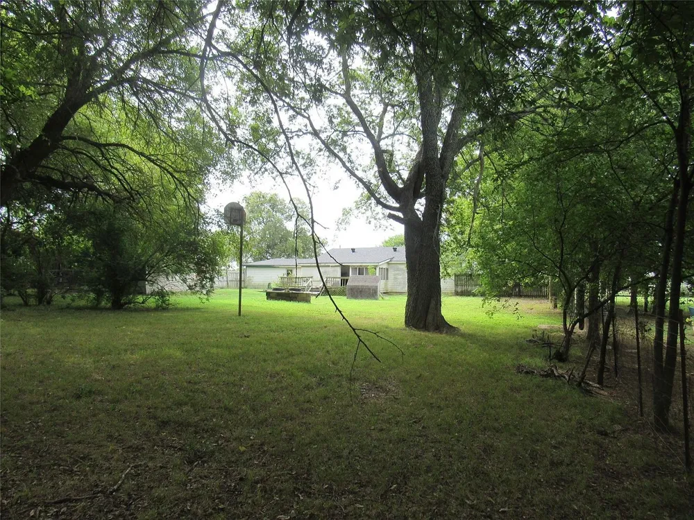 17700 FM 901 Gordonville, TX 76245