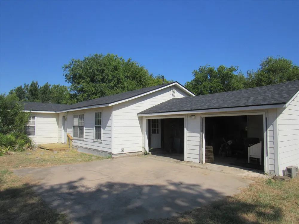 17700 FM 901 Gordonville, TX 76245