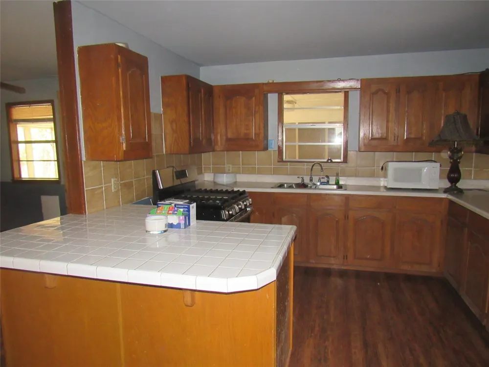 17700 FM 901 Gordonville, TX 76245
