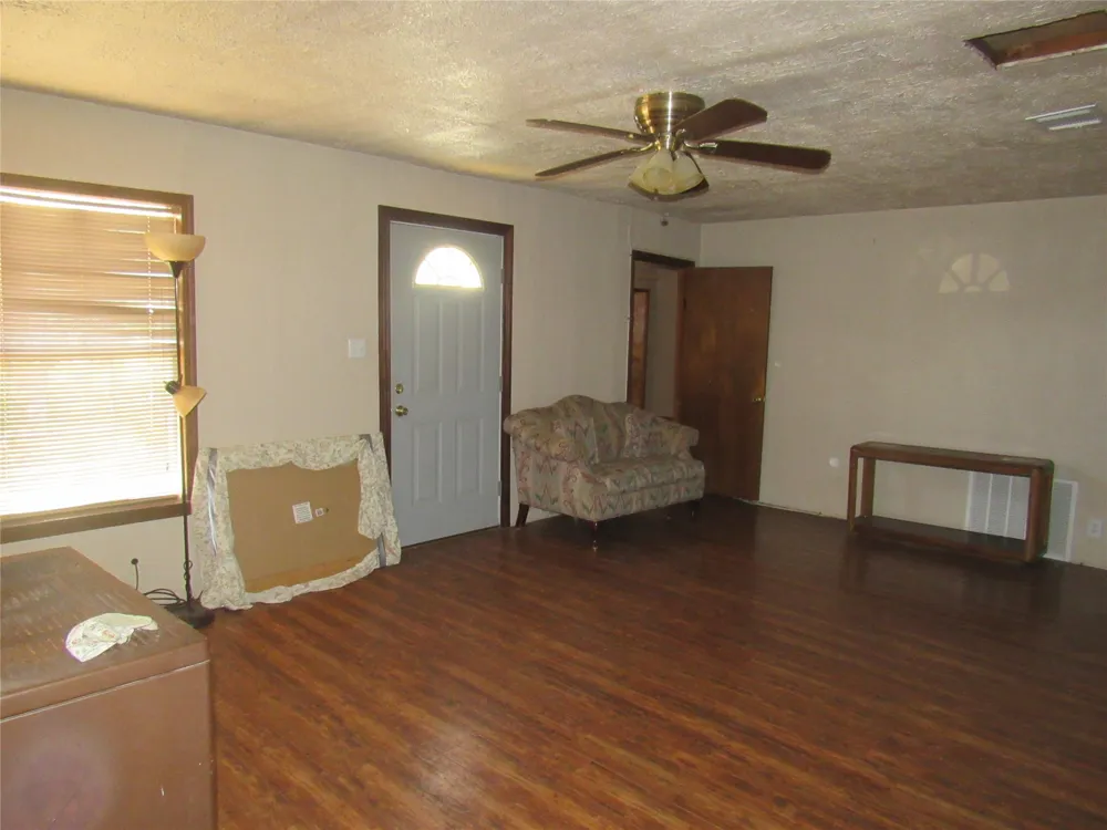 17700 FM 901 Gordonville, TX 76245