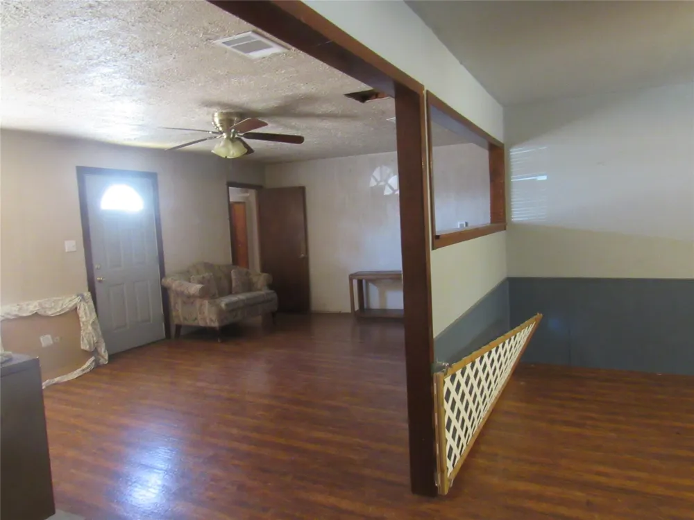17700 FM 901 Gordonville, TX 76245
