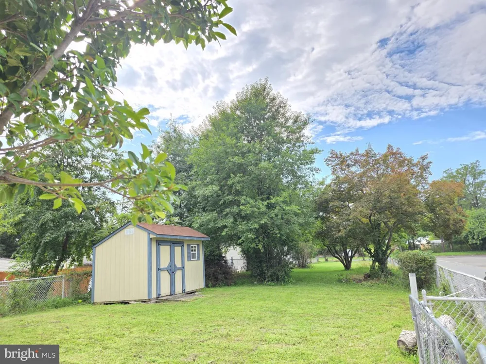 342 WASHINGTON Mount Holly, NJ 08060