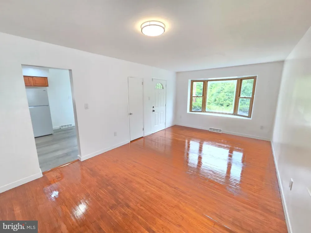 342 WASHINGTON Mount Holly, NJ 08060