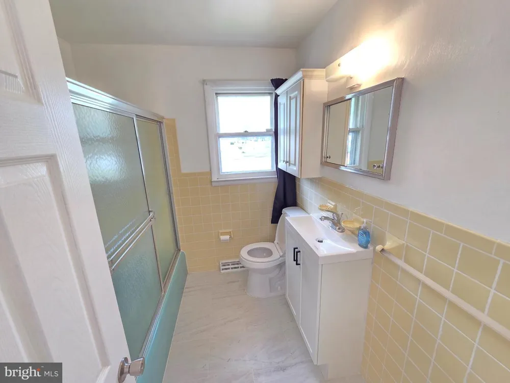 342 WASHINGTON Mount Holly, NJ 08060