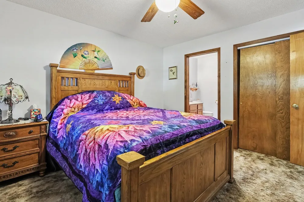 5193 Oak Coloma, MI 49038