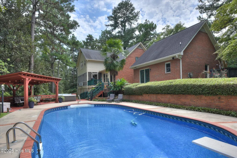 9 Roundhill Court Aiken, SC 29803