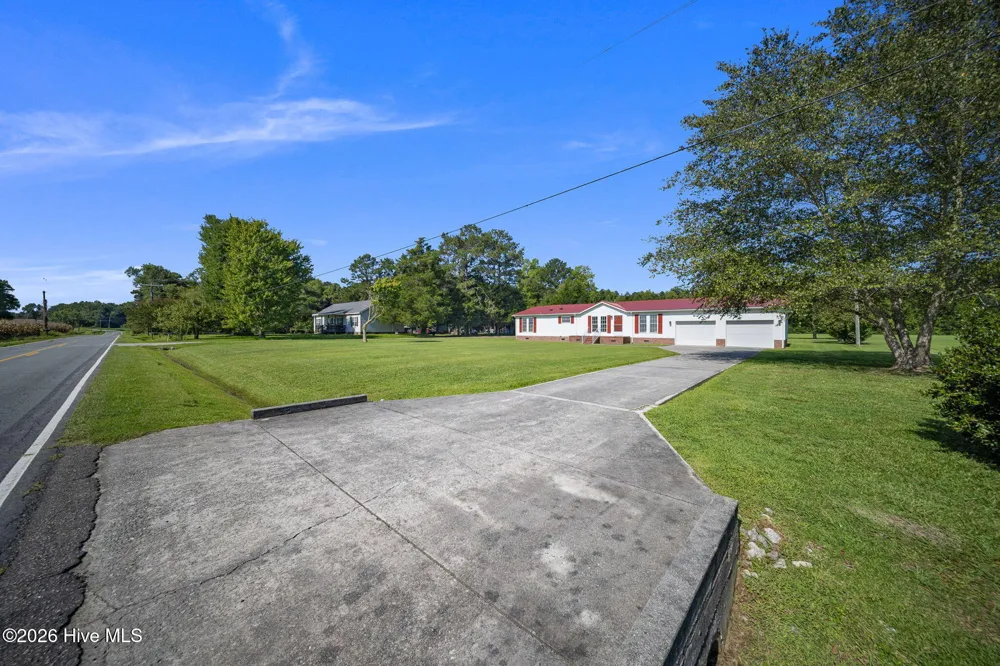 1847 Anderson Road Watha, NC 28478