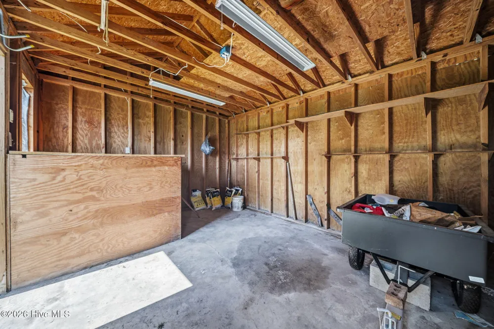 1847 Anderson Road Watha, NC 28478