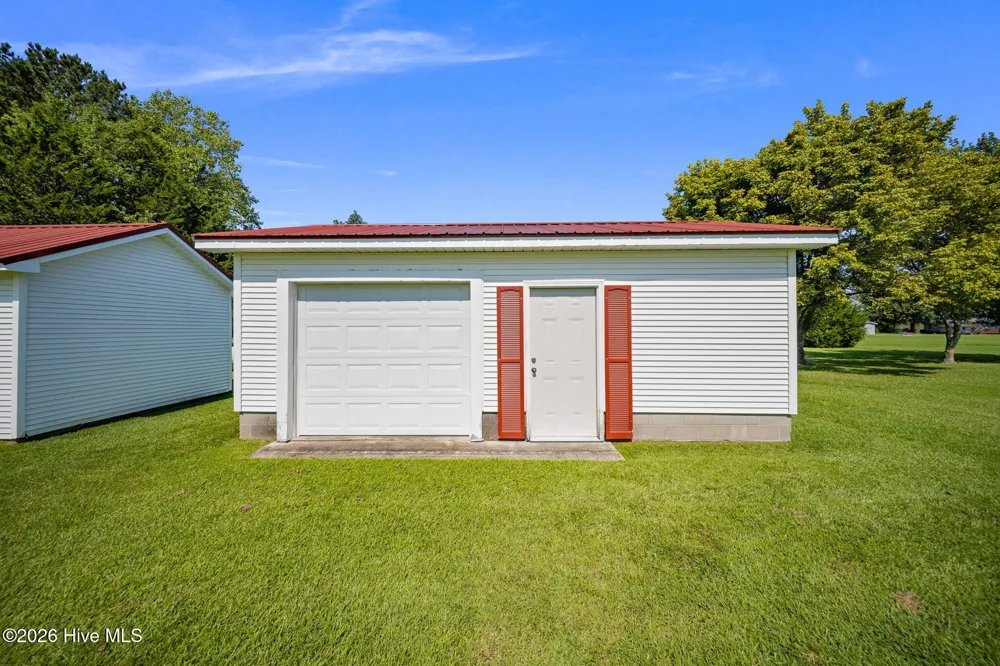 1847 Anderson Road Watha, NC 28478