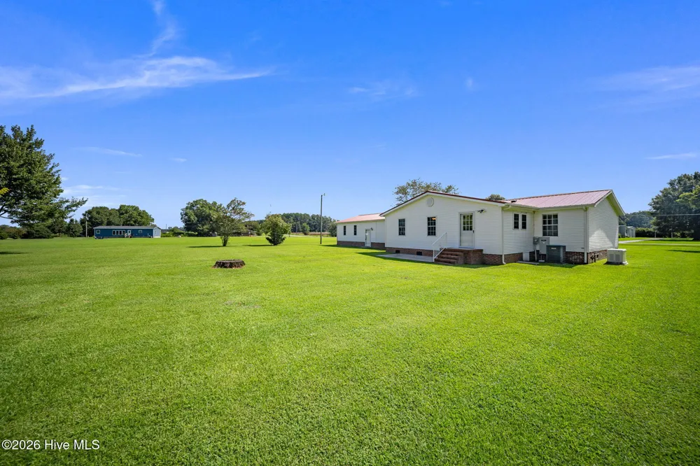 1847 Anderson Road Watha, NC 28478