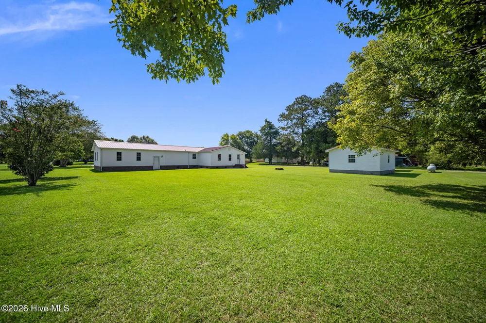 1847 Anderson Road Watha, NC 28478