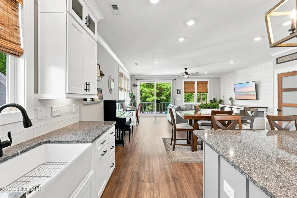 844 Lake Willow Way Holly Ridge, NC 28445