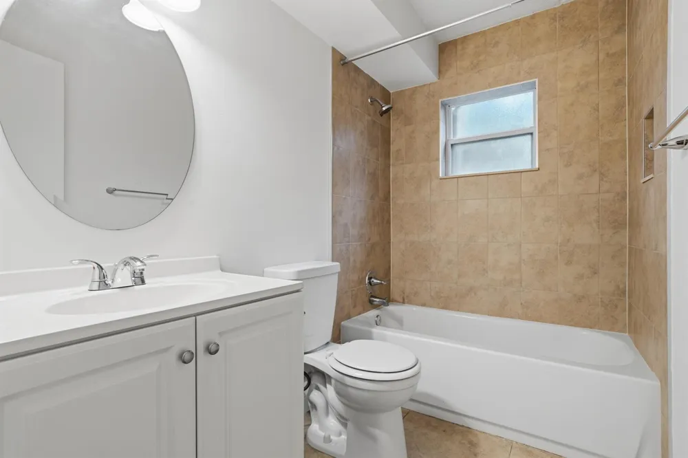 800 LIGHTHOUSE DRIVE #1A North Palm Beach, FL 33408