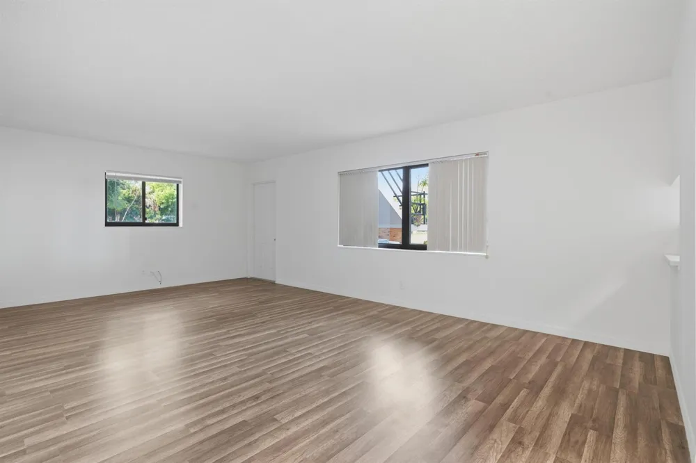 800 LIGHTHOUSE DRIVE #1A North Palm Beach, FL 33408