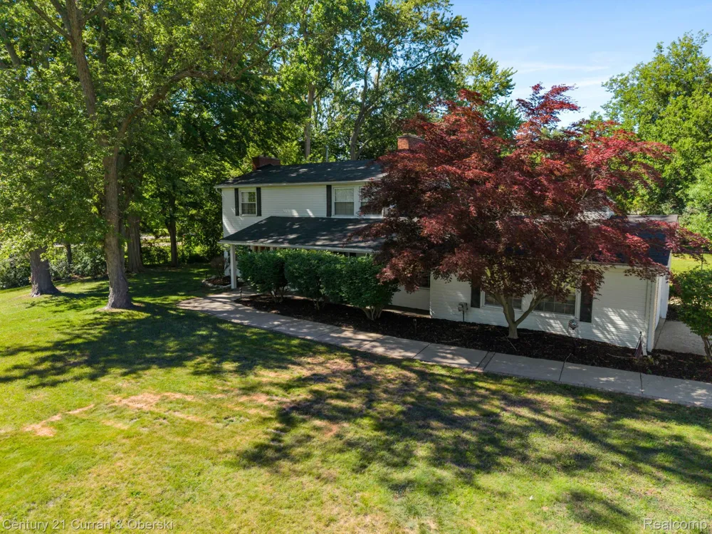 37480 Rhonswood Drive Farmington Hills City, MI 48167