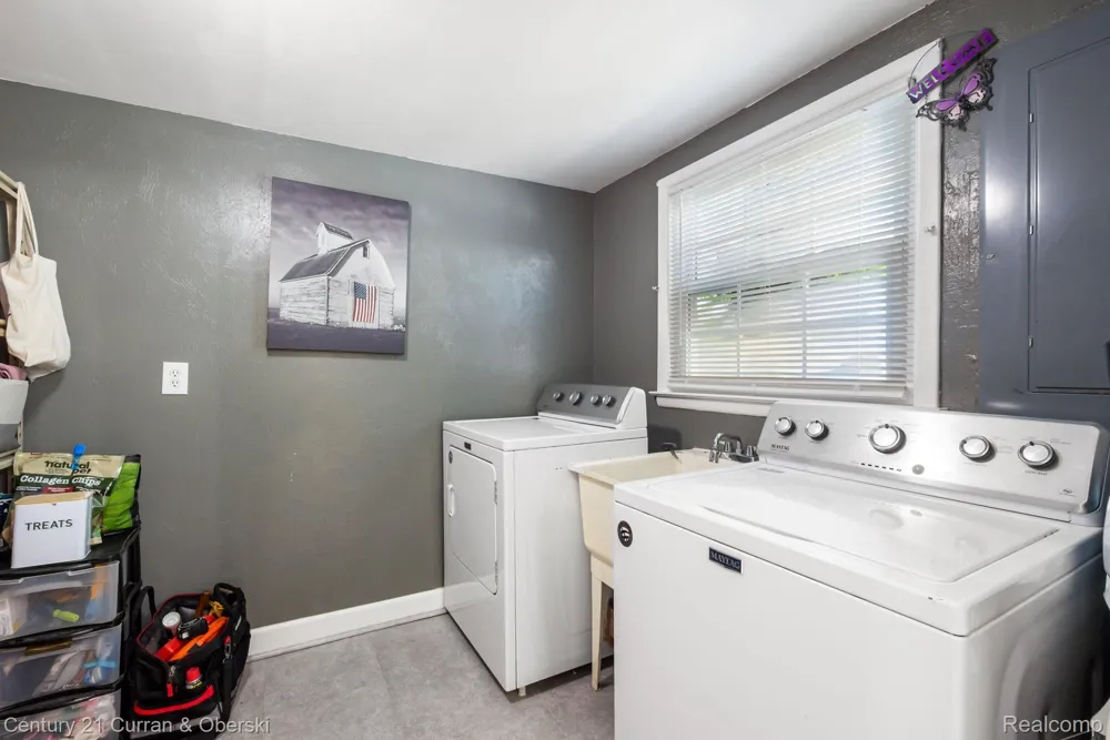 37480 Rhonswood Drive Farmington Hills City, MI 48167